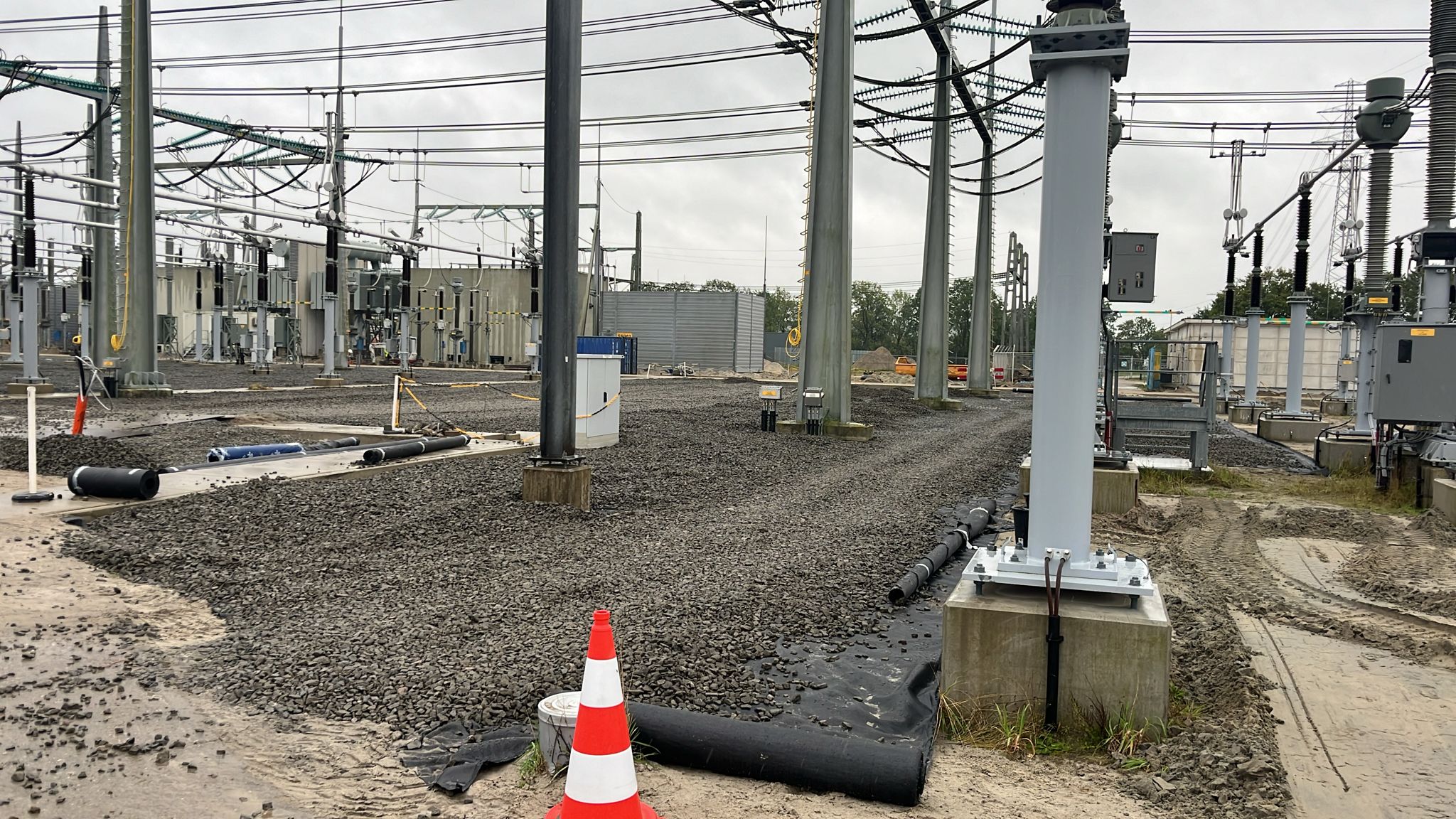 Electricity Substation Floor - Landscape